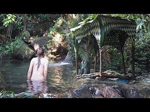 OFF GRID LIVING - Solo Bushcraft, Build Bushcraft Cabin, Outdoor Bathing - Survival Alone Ep.1