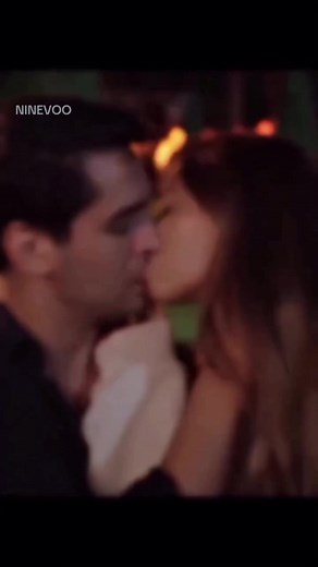 Captivating Photos of Couples Kissing