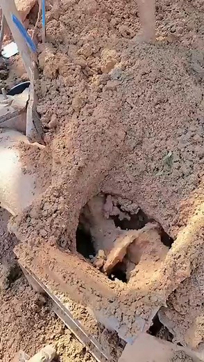 How a Brick Press Machine Works – Step-by-Step Guide! 🧱⚙️ #Engineering #BrickPress #ConstructionTech #BrickMaking #IndustrialMachine | Ahmad Anaqie