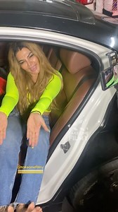 “Salman bhai shaadi karo mere paer chhil gaye” jokes #RakhiSawant as she’s spotted at the airport barefoot.🦶Rakhi revealed that she has asked for a “mannat” that #SalmanKhan get married and only then will she wear shoes 👠 When asked if she has found a girl for Bhai, she jokes he has already found a girl and she is just waiting for them to get married. 💍 The diva also shared chocolates with the paps and showered money on a pilot causing slight havoc 😝 Trust Rakhi to always be the center of at