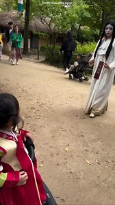 80 reactions | Scary horror girl 蘿 | теги: xxxtentacion, empire,...