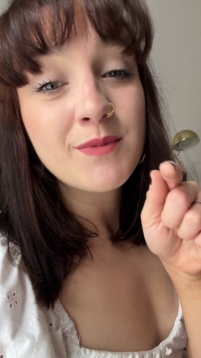 3.6K views · 15 reactions | Meg takes you through some useful tips on how to effectively restring up your acoustic guitar ready for your next gig! Utilising a string winder, using lemon oil on a darker wood fret board and how to properly insert the strings up on the headstock. Some useful tips if you are ever stuck! To check out our full range of restringing accessories: https://bit.ly/3OMmK4P #acousticguitar #acousticrestring | Play Music Today | Facebook