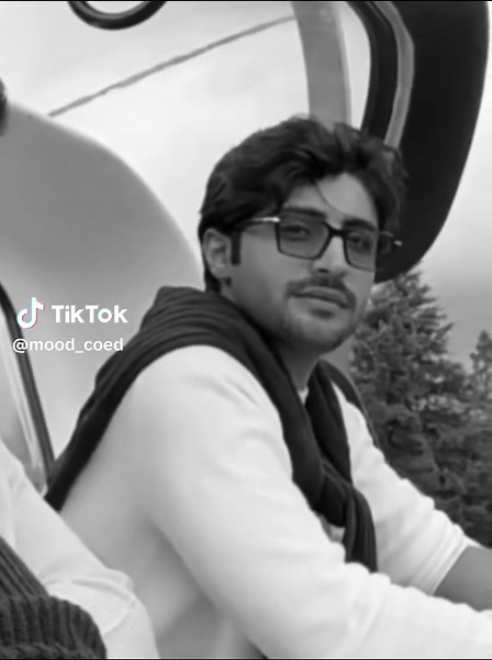 تصميمات منصور ال زايد المشهورة على تيك توك