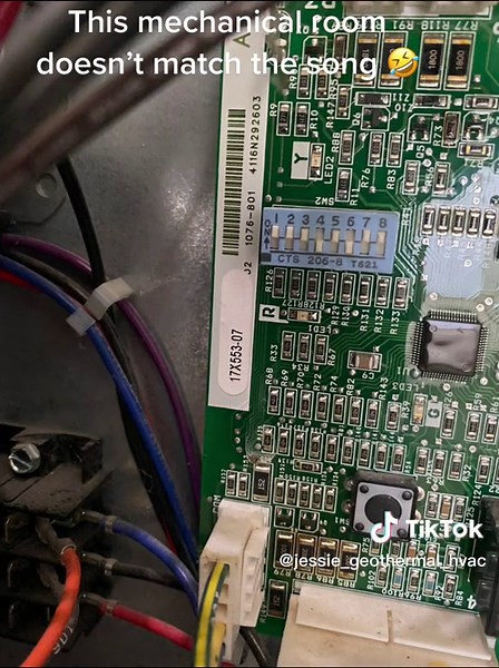 First company told customer they dont work on geos I showed up and wondered if it was because of dirty ass mechancal room end up being bad communication board #hvactechnician #hvaclife #lincoln #nebraska #geothermal #waterfurnace