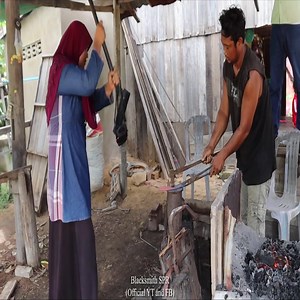 Female helps work | Blacksmith SPR