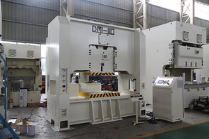 [Hot Item] High-Precision Dm1-110t Single Axis Sheet Metal Punching Machine