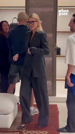 Il nuovo look golden blonde di Kendall Jenner a Parigi