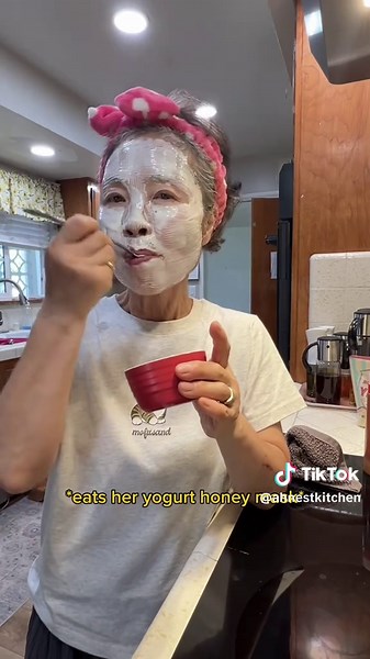 Korean Mom’s Morning Skincare Routine at 66 Years Old