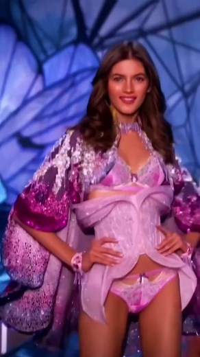 Valery Kaufman en el Victoria's Secret Fashion Show 2015