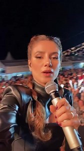 12K views · 2.3K reactions | Repost @PaulaFernandes “Mas tem que ser assim, pra ser de coração…” ❤️ Foi demais, Bertioga! Como é a tradição: se chover, a gente molha junto!  | Paula Fernandes FC | Facebook