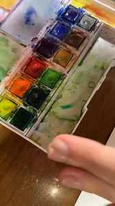 Captivated by these brilliant orange blooms! 🧡 Derwent Inktense Paint Pan Sets deliver vibrant and versatile colour, which becomes permanent when dry. Which will you paint with yours? Artwork by @andreailustradora 🎨 #DerwentInktense #ColourReinvented #KeepDiscovering #ArtisticInspiration #DerwentPH | Derwent Art