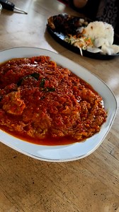 Lagi makan dihadirkan menu terbaru jm cooking dk ownernyo…… dan ternyata resep mertua 😍😍 sumpah endolita banget…, 😍 wajib cobain menu terbaru yg ini 😍 ladonyo pake pati santan… ondeh tabuka salero 😍 endol kk Dwi Wulandari | Nicki Forizka