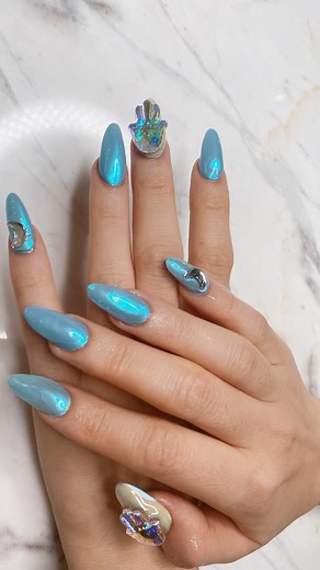 Blue and mermaid powder 🦋💎🤍 Thank you! @chinguamiga Blue always has been my favorite colors! 👋👋 Hamsa means protection, power & strength. #nails #koreannails #네일 #네일아트 | Polishé