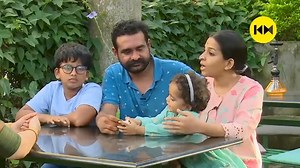 ഇതാണ് Sidharth Bharathanന്റെ ഭാര്യയും മക്കളും | Sidharth Bharathan #sidharthbharathan #sidharthbharathanfilm #sidharthbharathanmovie #sidharthbharathandirectorial | Kaumudy Movies
