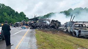 Witness describes aftermath of horrific crash that left 9 children and 1 adult dead in Alabama | KRDO