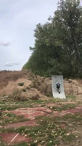 So stoked to land this trick! Still can’t believe it... (📹 Hannes Ackermann Fanpage) #redbull #husqvarna #onealracing #lifeproof #maxxisreifen #zaptechnix #ortema #dcshoes #gobigorgohome #mucoff#livelifeproof | Luc Ackermann