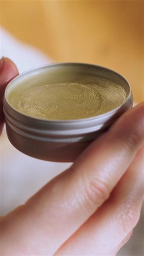 Experience the nourishing power of our Calendula All-Purpose Balm! 🌼 Enriched with calendula, it deeply hydrates and protects skin from drying out. Easily absorbed, no greasy residue, and conveniently sized for on-the-go. Perfect for babies and adults alike! Have you tried it yet? https://www.weleda.com.au/product/calendula-all-purpose-balm-g006142 | Weleda