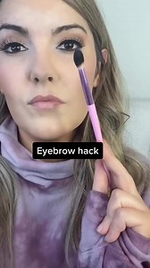 Super easy eyebrow hack #eyebrows #brows #hack #makeuphack #makeuptutorial #makeuplook #foryou #MakeupRoutine #asmnsounds #satisfyingvideos #satifying #satisfaction #fyp #reels #adsonreels #viral #reelsfb #OMG | Julie Kay