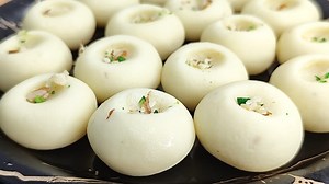 769K views · 10K reactions | Milk Powder Peda recipe - सिर्फ 15 मिनट में मिल्क पाउडर से व्हाइट पेड़ा बनाना सीखे | Peda Recipe | Soni kitchens | Facebook