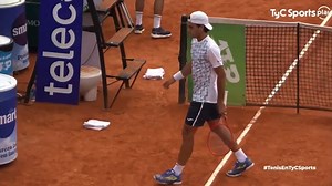 Este lindo punto de Francisco Cerúndolo fue uno de los destacados del día en los cuartos de final del Challenger de Buenos Aires 🎾 Del 18 al 24 de octubre viví el circuito Dove Men Care en el Racket Club y conocé a las jóvenes promesas del tenis. @Dove Men Care | TyC Sports