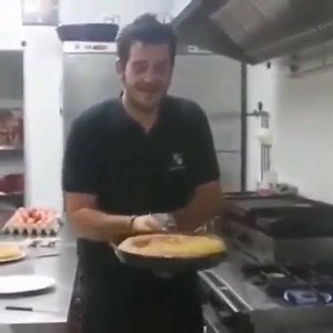 how to flip an omelette | Videos & Gifs