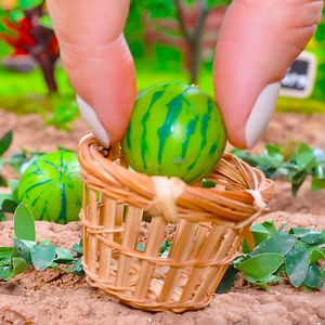 172K views · 2.2K reactions | Miniature Watermelon Cake Decorating Idea | Cake Lovers | Facebook