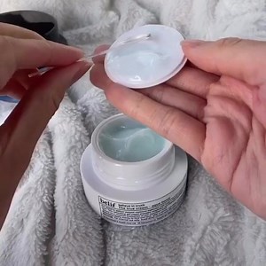 Your skin will drink this holy grail moisturizer up. 💧 Like us for all things K-beauty and skincare. 📷: @nickibats | belif