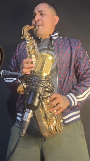 Rumor De Cumbia 🎷#sax #CumbiaSax #RumorDeCumbia #conjuntoriogrande #saxophone | Emilio Sax