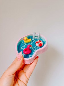The cutest little polymer clay trinket dish 💦🐤🦩 totally got me wishing is was by the pool RN! • #claylove #fimo #fimoclay #fimocreations #clayplay