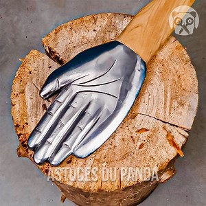 Idée génial pour fabriquer une hache en forme de main humaine | Astuces du Panda