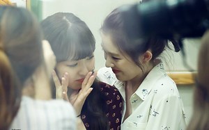 粉蓝 喜欢是真的会从眼神里跑出来的！！！！！