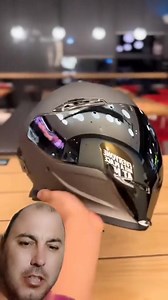 Modelo de capacete incrível | Lukas Viola