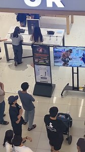 Mesti ramai lelaki dekat situ throwback.. main dengan adik beradik atau sepupu dkt kampung.. favourite hero korang apa? Min suka pakai King huhu.. Kredit Video: TikTok joshuasasela | Lobak Merah