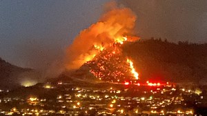 Video captures Coldstream, B.C., wildfire