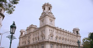 Museo Nacional de Bellas Artes expone muestra del reconocido Albert Oehlen