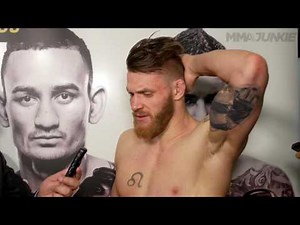 Emil Meek gets over initial nerves to get big win over a tough Jordan Mein at UFC 206