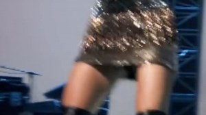 Carrie Underwood - Undo It - Awesome Celebrity Pussy Slip!!!