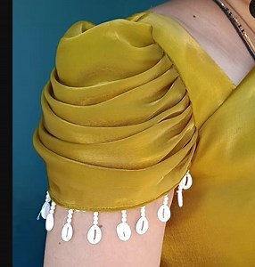 11K views · 101 reactions | Trending blouse sleeve designs  #sleevesdesign #trendy #photo #design #ideas #newdesigncollection #easystitch #designlovers #Fbdailypost #fbreelsviral #followformore ➡️ | Reba Modak | Facebook