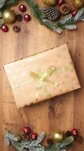 Pop the perfect present under the tree 🎁🎄💝 Get inspired by our full gift selection 👉 https://bit.ly/48iSiZB | Atlas For Men