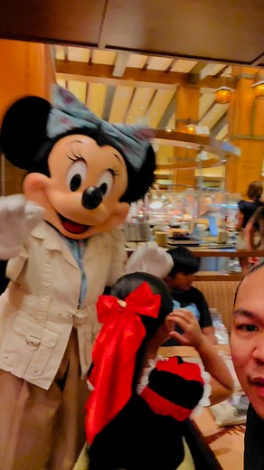 Another guest for our lunch Mickey Mouse and Minnie mouse.#minniemouse #mickeymouse #minnie #mickey #disneyland #disneyworld #everyone | Cyril Coderias