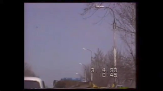 #UFO 🔻 USSR Mass sighting of large cigar hovering in positive lift (Enhanced/Uncut). - Observed and filmed over Krasnodar in the former Soviet Union on March 4th 1990. | UFO - SlowXposure