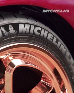 Wat een geweldige sfeer was dat op Cars & Coffee in Utrecht! Kijk maar even mee! #Cars&Coffee | Michelin