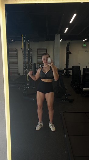 Become unrecognizable #gym #gymtok #fyp #gymfyp #gymgirls #girlswholift #bodybuilding #girlswithmuscle #quads #legday #gymgirl #gymrat #gymrats #gymlife #gymmotivation #motivation