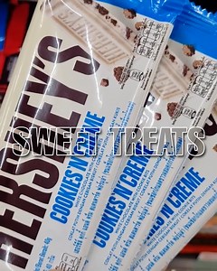 Let's clean up our act! 🌍 Our planet deserves better than a world filled with litter. 😢 Handing out Chocolates to folks who toss their trash in the Bin! May nabigyan ba ako? #TrashTalk | DieT