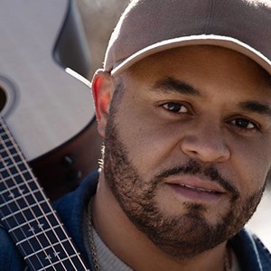 MP3 DOWNLOAD Israel Houghton - Broken People Reprise (  Lyrics) | CeeNaija