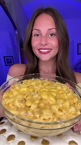 Mac and cheese🧀🧀#macandcheese #mukbang #eatwithme #eatingasmr #cheesy