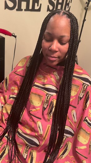 Medium Knotless Box braids 🥰 #hairbysheshe💋 #yourfavoritetaxprofessional💕 #houstonstylist🤘🏾 #neatbraidsonly🤞🏽 | Sheila Jenkins