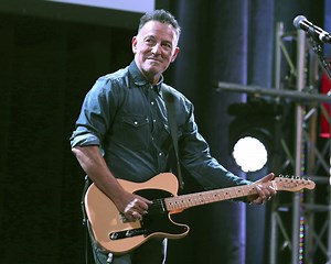 Drunken driving charge against Bruce Springsteen dropped