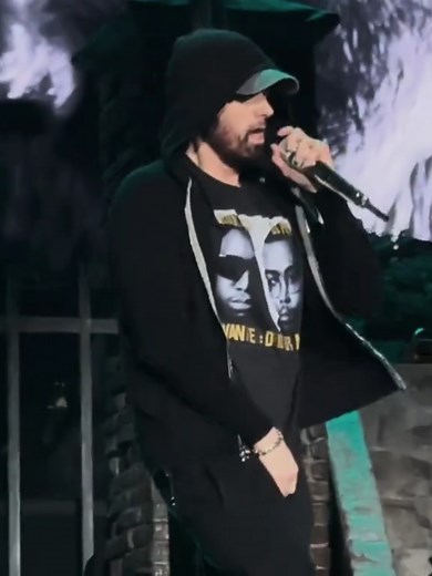 Eminem Live Performance: Rap God Song Concert