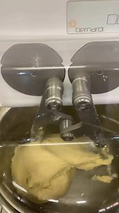 449K views · 10K reactions | Croissant 縷! By chef : #JohanMartin #croissant #artist #cake #art #pastry | French pastry chefs | Facebook